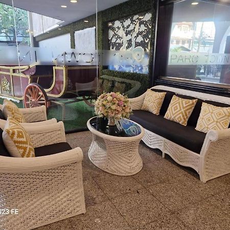 Town In Town Gardent Resort 방콕 외부 사진