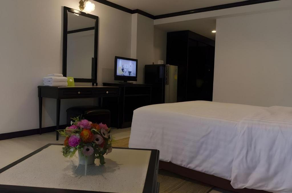 Town In Town Gardent Resort 방콕 외부 사진