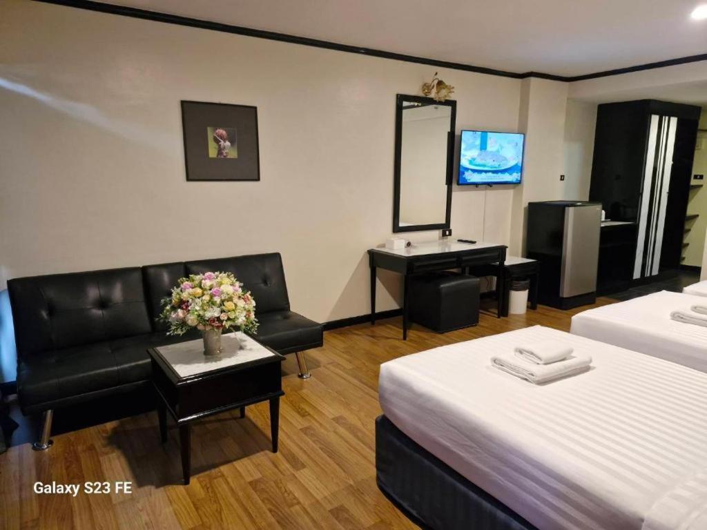 Town In Town Gardent Resort 방콕 외부 사진