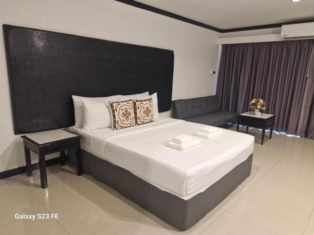 Town In Town Gardent Resort 방콕 외부 사진