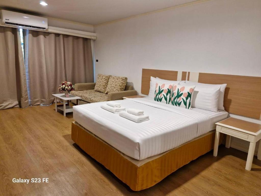 Town In Town Gardent Resort 방콕 외부 사진