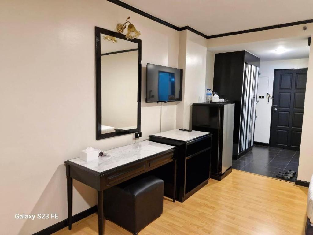 Town In Town Gardent Resort 방콕 외부 사진