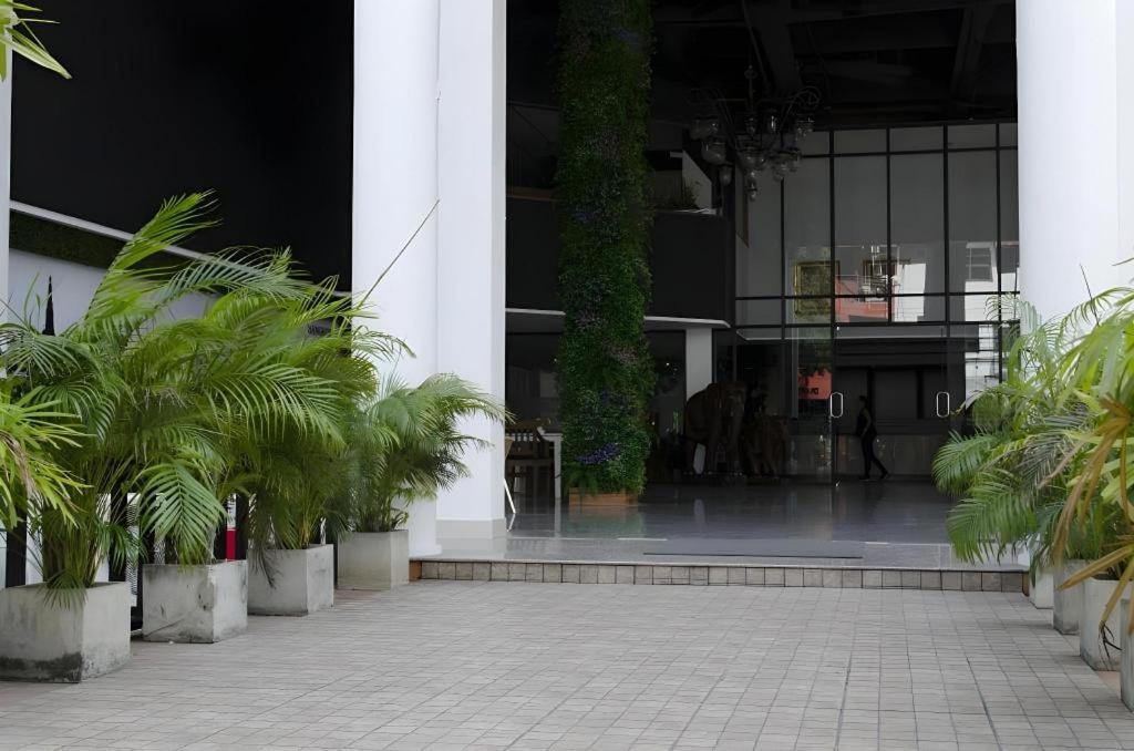 Town In Town Gardent Resort 방콕 외부 사진