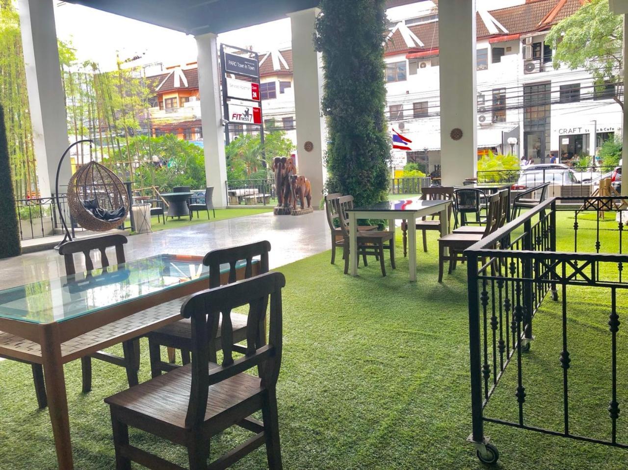 Town In Town Gardent Resort 방콕 외부 사진
